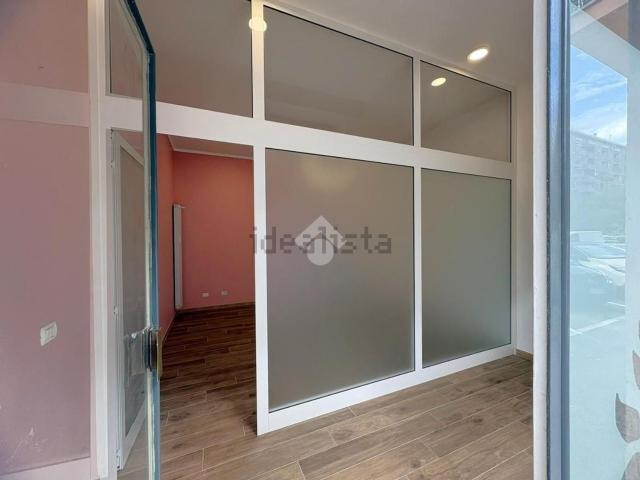 Locale in vendita di 30 m² in Via Almerico da Schio