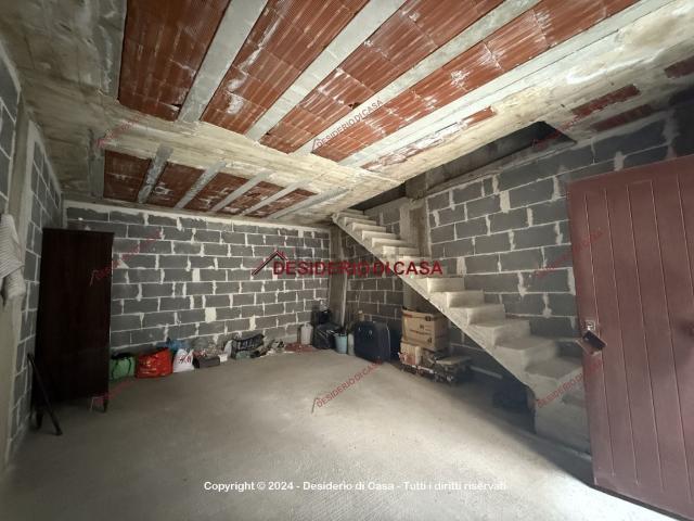Locale in vendita di 30 m² in Via Antonio Veneziano, 166