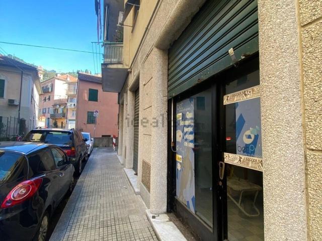 Locale in vendita di 30 m² in Via Benedetto da Porto, 5