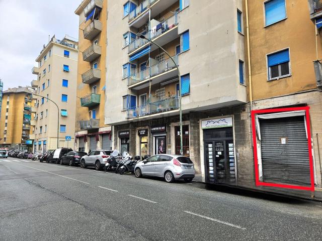 Locale in vendita di 30 m² in Via Bologna, 43