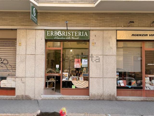 Locale in vendita di 30 m² in Via Cristoforo Colombo, 52