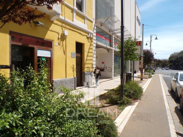 Locale in vendita di 30 m² in Via Dante Alighieri, 1