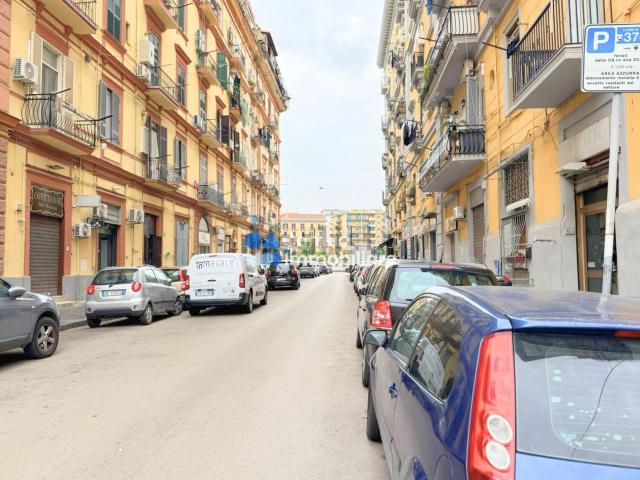 Locale in vendita di 30 m² in Via Foggia, 9