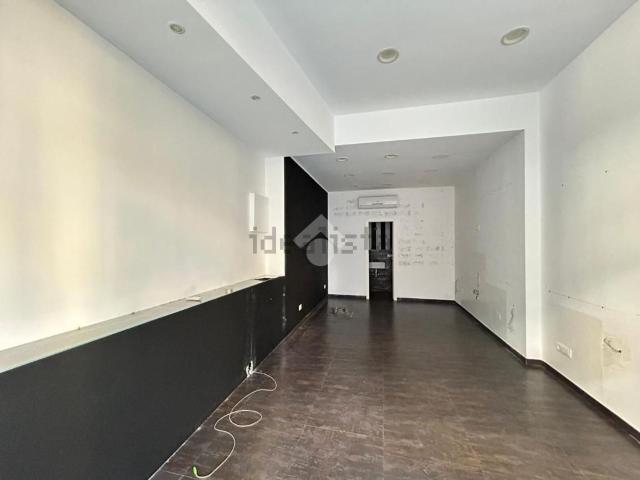 Locale in vendita di 30 m² in Via Manara, 39
