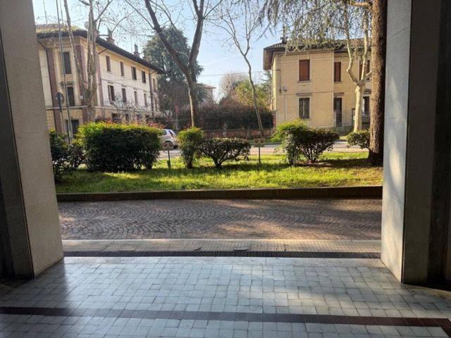 Locale in vendita di 30 m² in Via Monte Grappa, 30