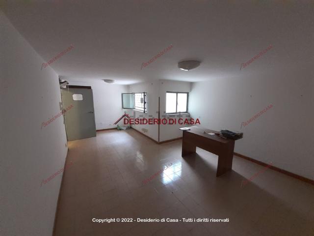 Locale in vendita di 30 m² in Via Oliveri Mandalà Emanuele, 37