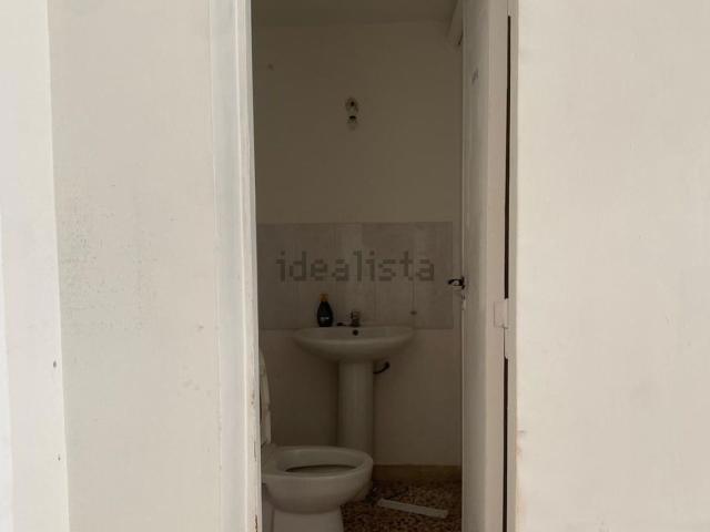 Locale in vendita di 30 m² in Via Pescara