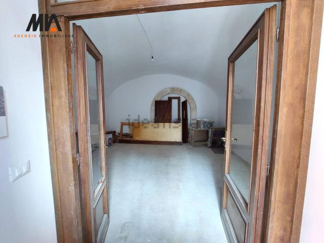 Locale in vendita di 30 m² in Via Sant&apos Antonio Pinto