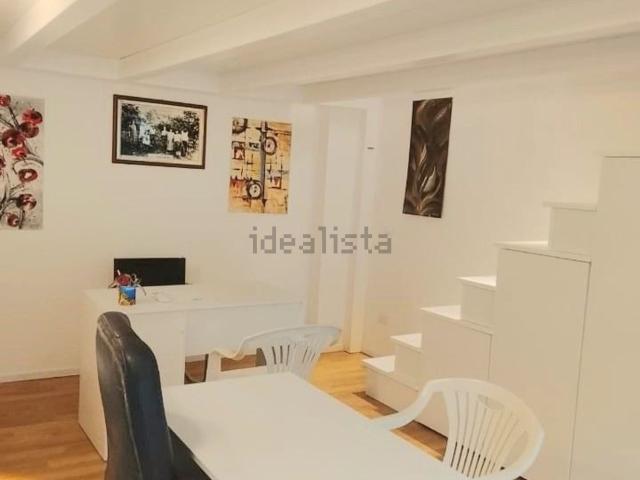 Locale in vendita di 30 m² in Viale Caterina da Forlì, 30