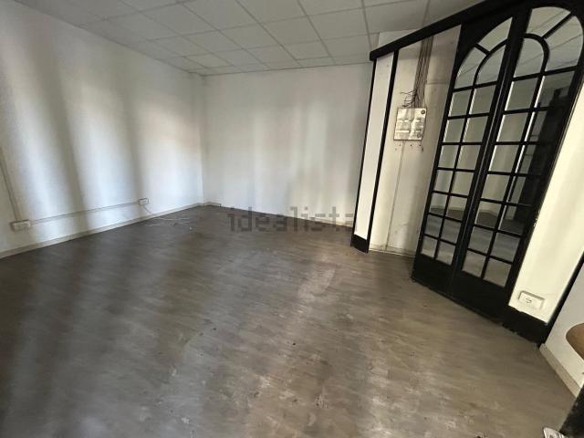 Locale in vendita di 30 m² in Viale Italia