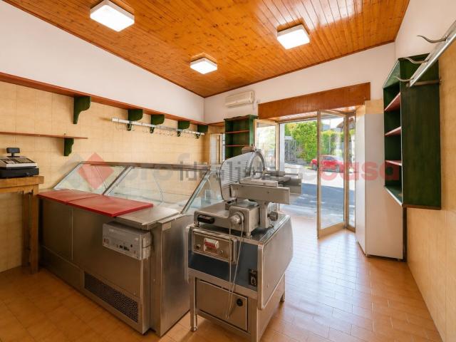 Locale in vendita di 30 m² in Viale Pietro Sterbini, 74