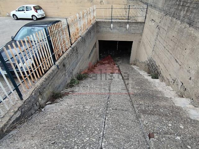 Locale in vendita di 310 m² in Via Gaetano Crescimanno