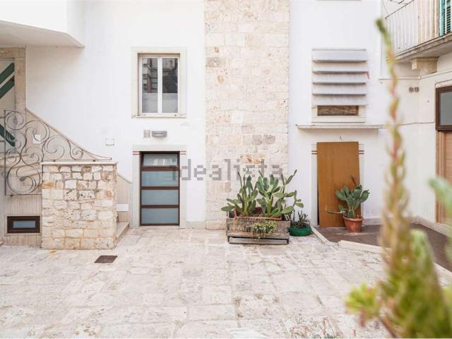Locale in vendita di 310 m² in Vico Primo Piazza Garibaldi, 2
