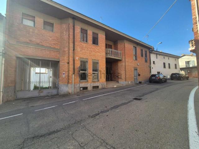 Locale in vendita di 311 m² in Via Giuseppe Mazzini