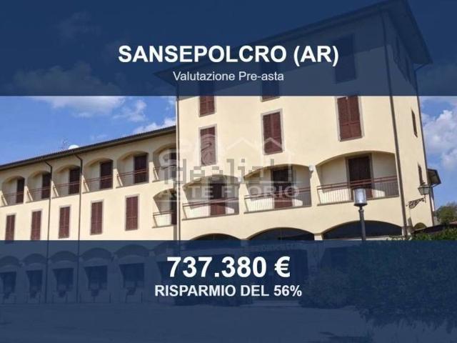 Locale in vendita di 3146 m² in Via dei Montefeltro, 29