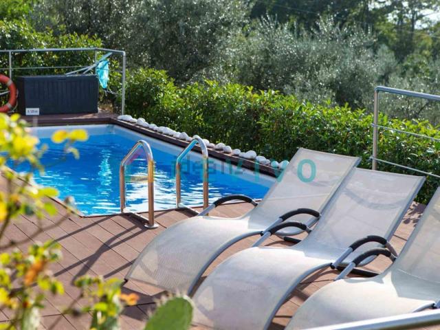 Locale in vendita di 315 m² in Via dei Bosconi