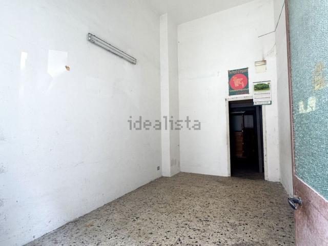 Locale in vendita di 31 m² in Via Alò Giovannoli, 44
