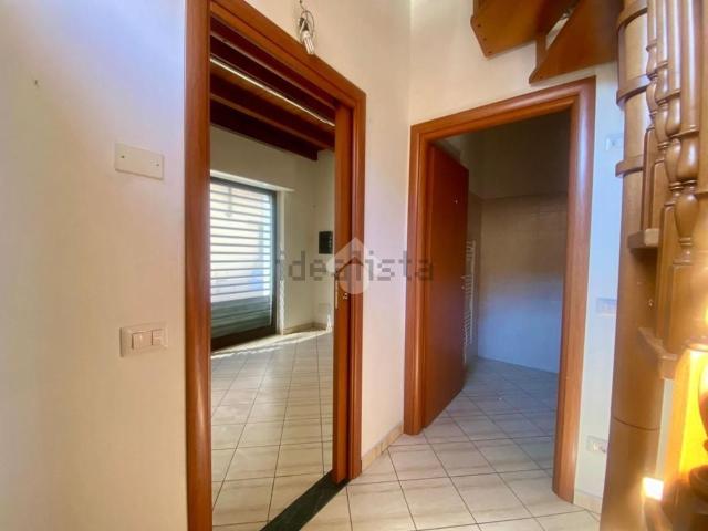 Locale in vendita di 31 m² in Via Filippo Carcano, 17