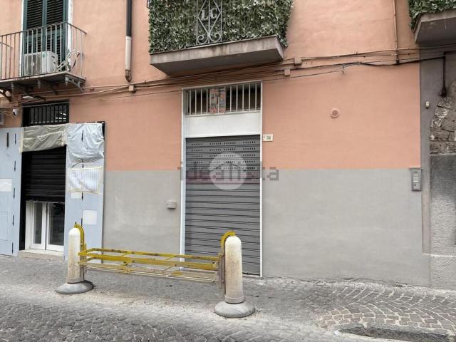 Locale in vendita di 31 m² in Via Giuseppe Cosenza, 38