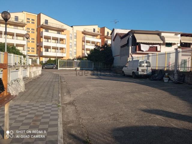 Locale in vendita di 320 m² in Via Carlo Pisacane, 26