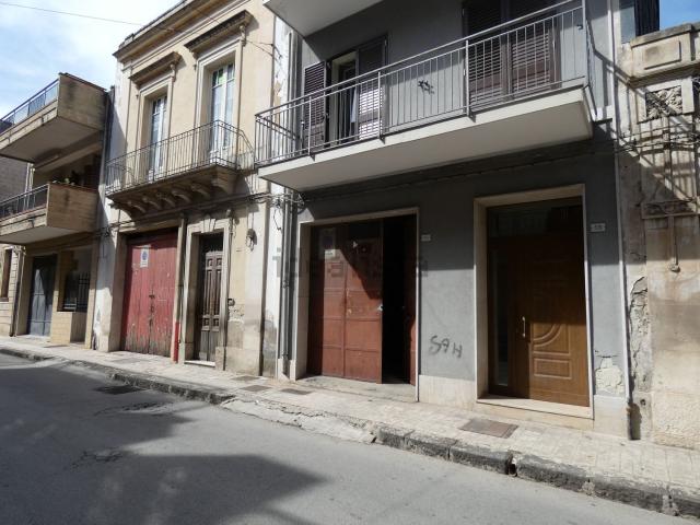 Locale in vendita di 320 m² in Via Giuseppe Giusti, 53