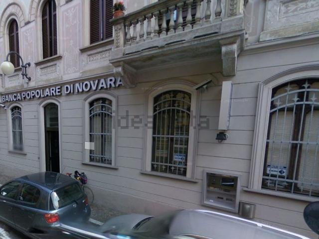 Locale in vendita di 320 m² in Via Dante, 23