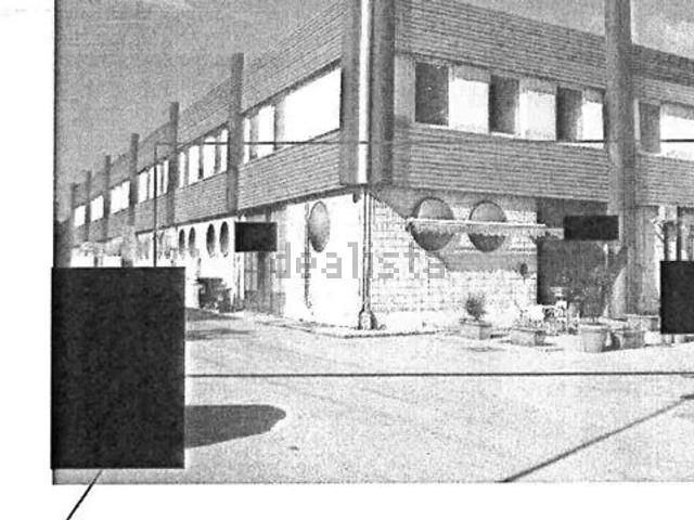 Locale in vendita di 320 m² in Via dell&apos Aspo, 1