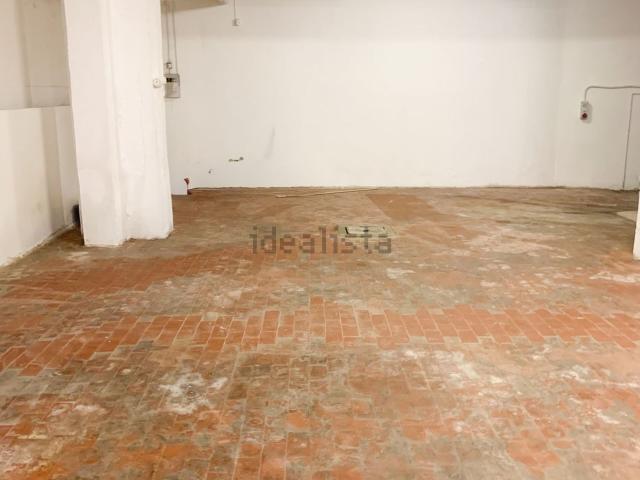 Locale in vendita di 320 m² in Via Mario Fioretti, 14