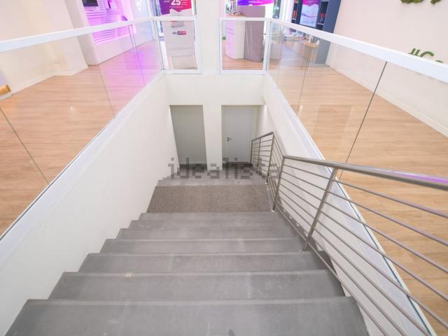 Locale in vendita di 320 m² in Via Pasquale Paoli