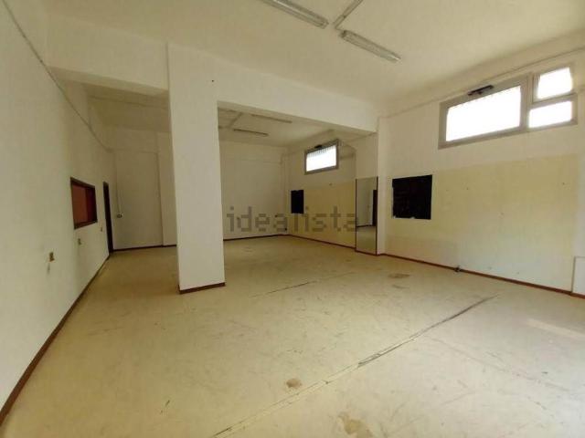 Locale in vendita di 320 m² in Via Roma