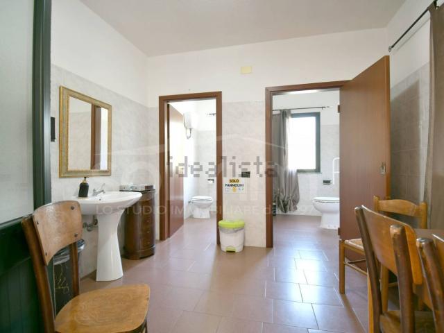 Locale in vendita di 320 m² in Strada Pedemontana