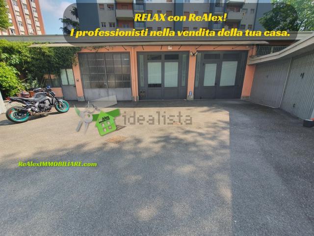 Locale in vendita di 321 m² in Via Vincenzo Russo, 28