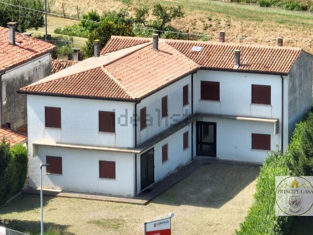Locale in vendita di 325 m² in Via San Giacomo