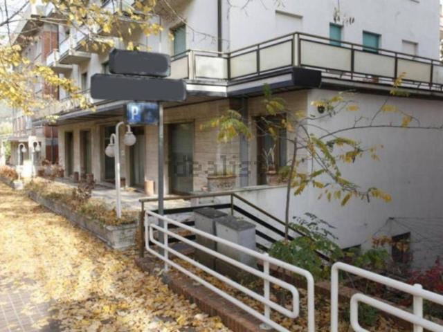Locale in vendita di 3298 m² in Viale Guido Baccelli