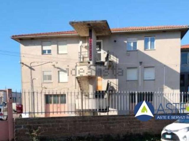 Locale in vendita di 329 m² in Strada Poggino, 104