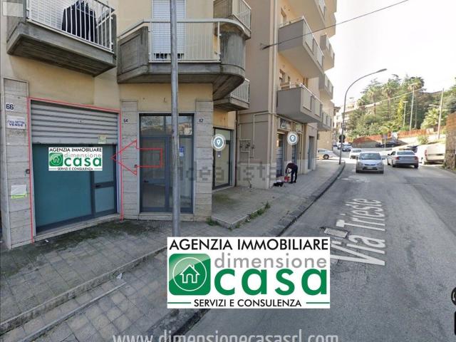 Locale in vendita di 32 m² in Via Trieste, 58