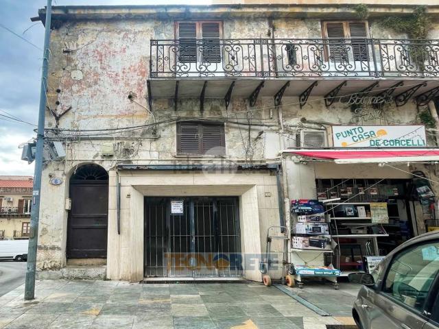 Locale in vendita di 32 m² in Via Venero, 13