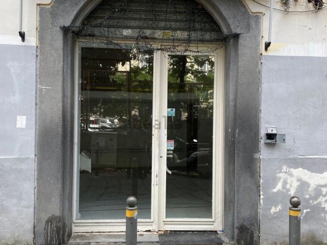 Locale in vendita di 32 m² in Via Bisignano
