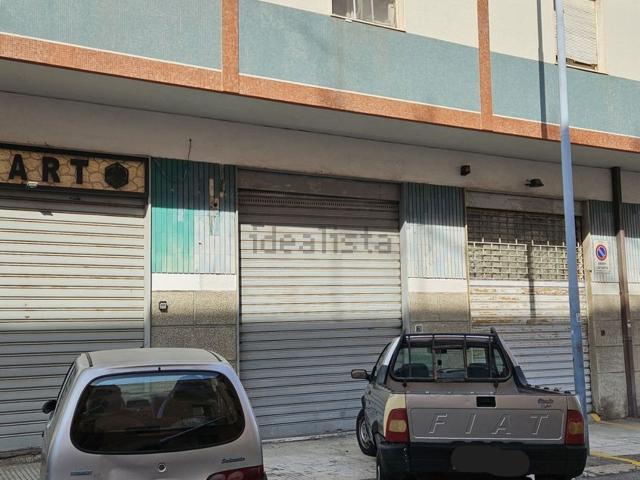 Locale in vendita di 32 m² in Via Giuseppe Parini, 19