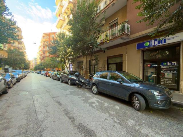 Locale in vendita di 32 m² in Via Raffaele Ricci, 39