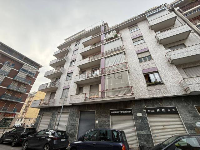 Locale in vendita di 32 m² in Via Rondissone, 1