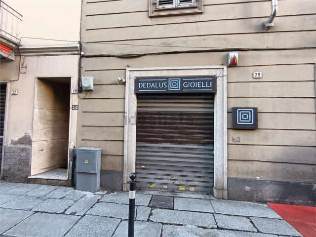 Locale in vendita di 32 m² in Via San Giacomo della Vittoria, 29