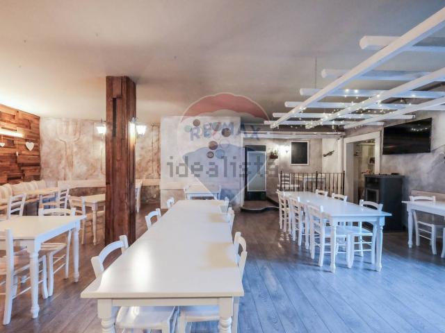 Locale in vendita di 330 m²