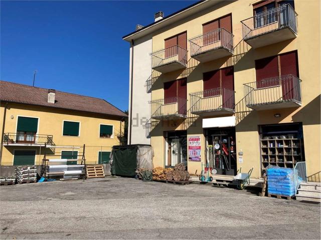 Locale in vendita di 330 m²