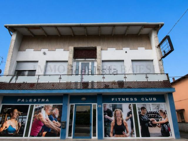Locale in vendita di 330 m² in Via Savena Vecchia