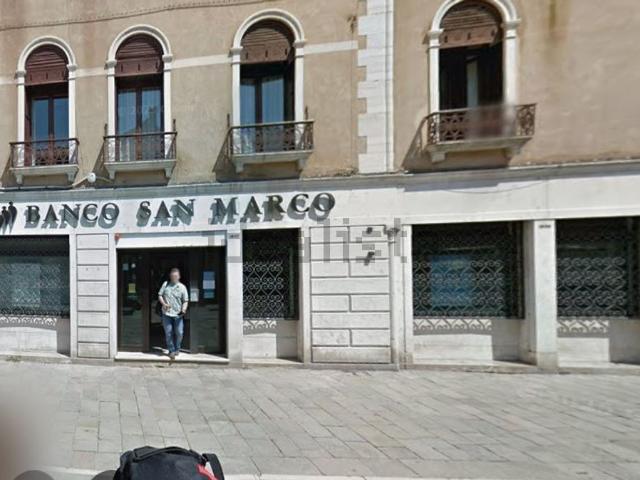 Locale in vendita di 330 m² in Calle del Pistor, 1907