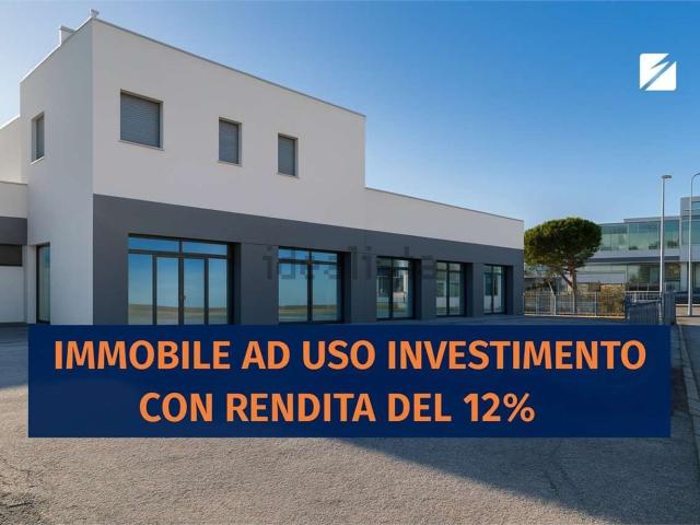Locale in vendita di 331 m² in Via Achille Grandi, 53
