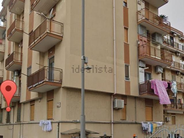 Locale in vendita di 331 m² in Via Mattia Limongelli, 17