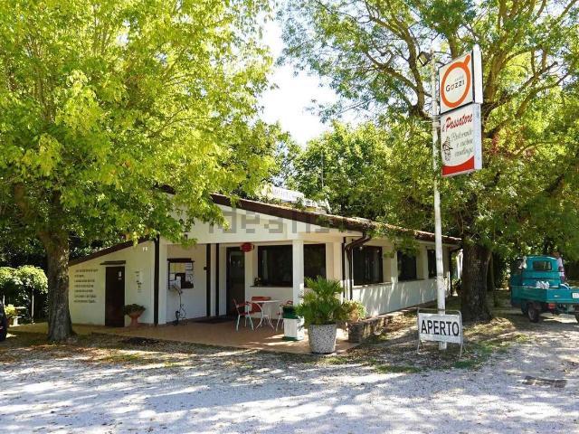 Locale in vendita di 332 m² in Via Cioca