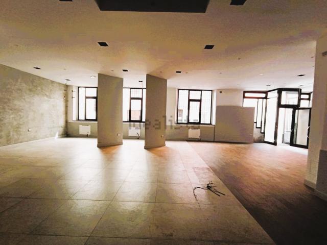 Locale in vendita di 334 m² in Borgo Santa Brigida, 3